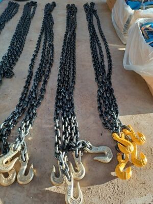 2x 4m Lashing Chains With Hooks