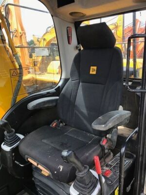 2016 JCB JS131LC Excavator - 10