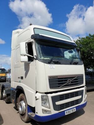 2012 Volvo FH460 Globetrotter 6x2 Midlift Tractor Unit - 2