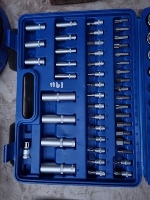 94pc Socket Set ½" + ¼" Drive - 3