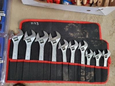 10x Adjustable Spanners