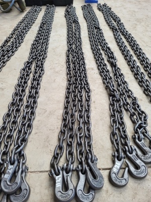 2x 4m Lashing Chains With Hooks