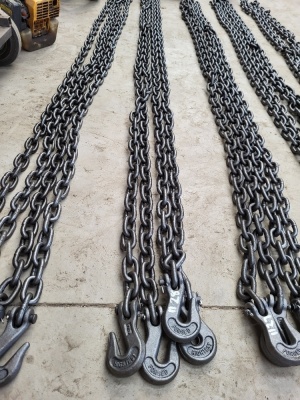 2x 4m Lashing Chains With Hooks