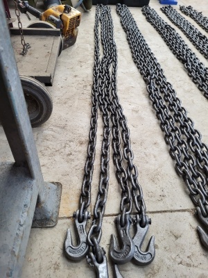 2x 4m Lashing Chains With Hooks