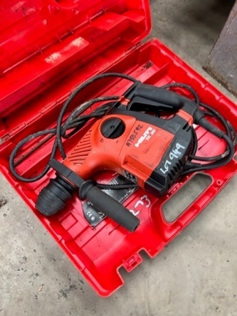 Hilti TE30 240V Drill