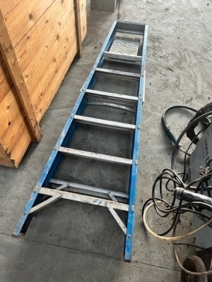 1 x Step Ladder  - 2