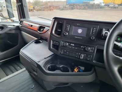 2017 Scania R450 6x2 Midlift Tractor Unit  - 6