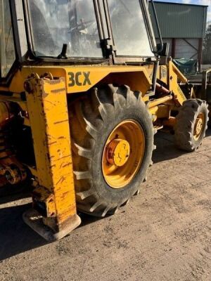 JCB 3CX Sitemaster Backhoe Loader - 4