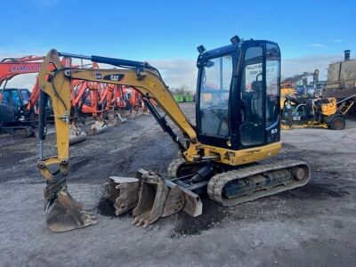 2019 CAT 302.7DCR Midi Digger