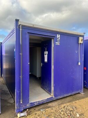 16 x 9ft Jackleg Mens & Ladies Toilet Block