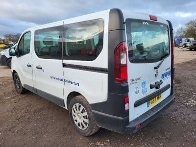 2017 Renault Traffic Business Diesel 8 Seater Mini Bus - 3