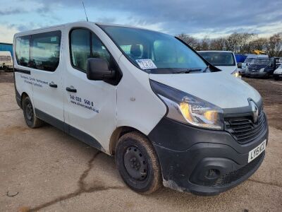 2015 Renault Traffic Business Diesel 8 Seater Mini Bus