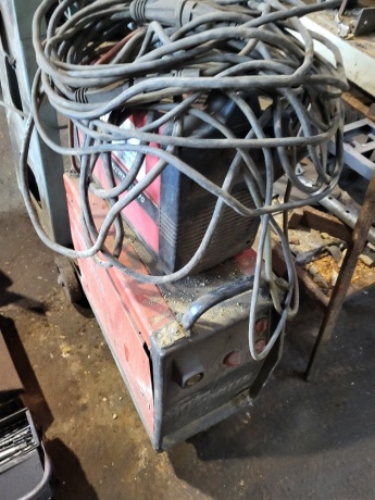 Clarke Mig 230TR Turbo Welder + Lincoln Invertec V270