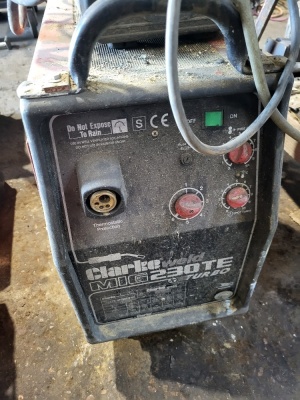 Clarke Mig 230TR Turbo Welder + Lincoln Invertec V270 - 2