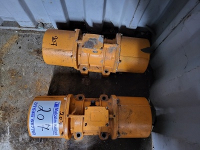 2x Vibrating Deck Motors