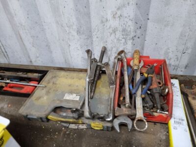 Steel Bench & Contents - 4