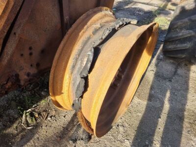 Case 695 Tractor - 8