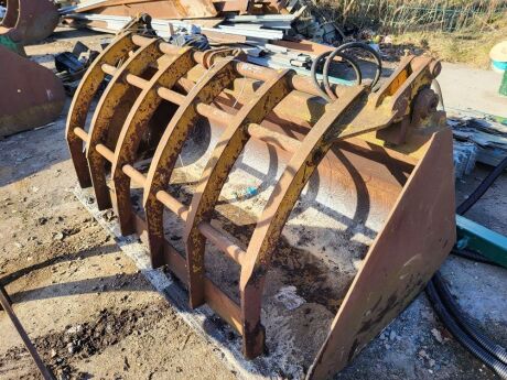 7ft Hydraulic Grab Bucket