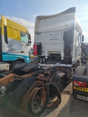 2011 DAF XF105 460 6x2 Midlift Tractor Unit - 10