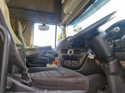 2011 DAF XF105 460 6x2 Midlift Tractor Unit - 14