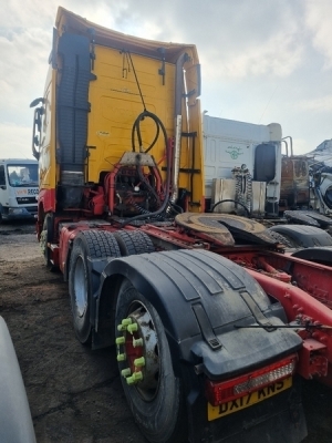 2017 Volvo FH500 6x2 Rear Lift Tractor Unit - 9