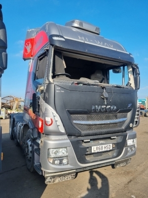 2018 Iveco Stralis XR480 6x2 Midlift Tractor Unit