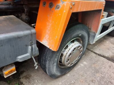 2016 Scania P410 8x4 Steel Body Tipper - 4