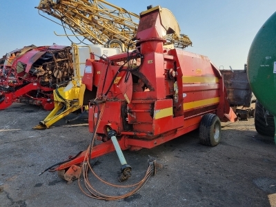 Teagle Tomahawk 9090 Bale Shredder