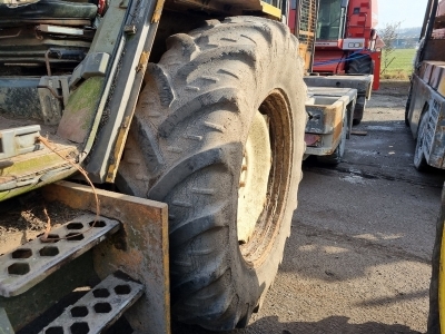 Renault 4WD Tractor - 5
