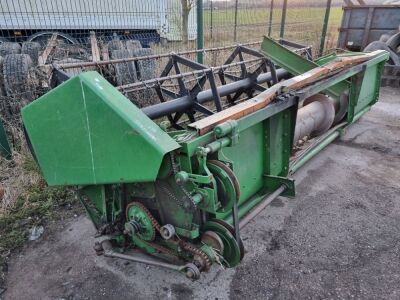 John Deere 1075 Combine Header