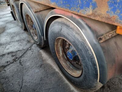 1994 Fruehauf Triaxle Curtainside Trailer - 13