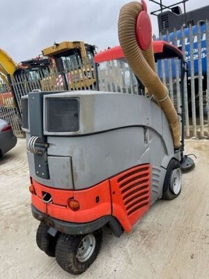 Hako CM90 Urban Sweeper / Vac - 4