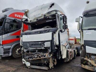 2015 DAF XF510 6x2 Midlift Tractor Unit - 2