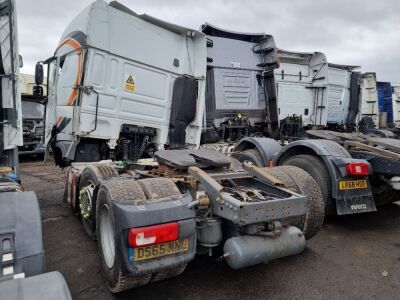 2015 DAF XF510 6x2 Midlift Tractor Unit - 4