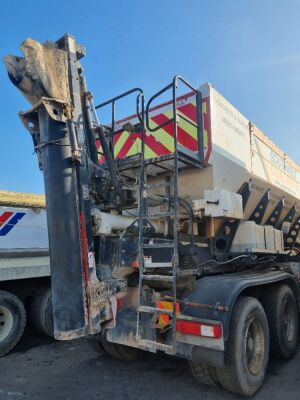 2013 Renault 8x4 Volumetric Mixer - 11