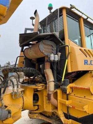 2008 Volvo A25E Dump Truck - 13