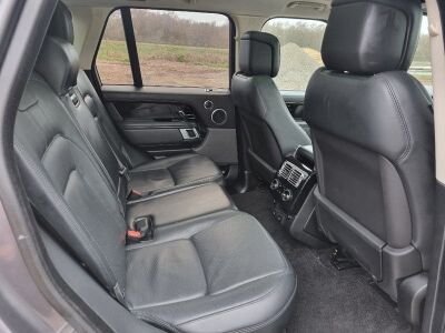 2019 Range Rover Vogue SE SDV6 - 12