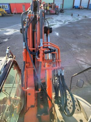 2014 Hitachi ZX135US-5B Excavator - 12