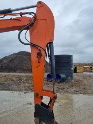2014 Hitachi ZX55U-5A CLR Midi Digger - 9