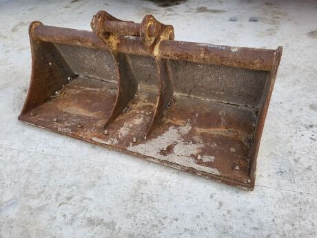 Case 7ft Ditching Bucket