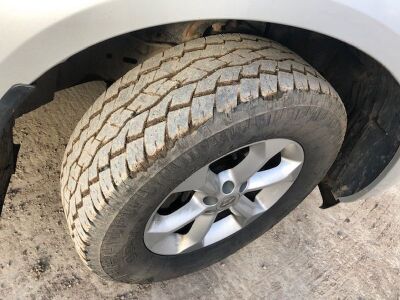 2014 Nissan Navara Tekna DCI Double Cab Pick Up - 10
