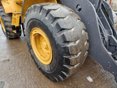 Volvo L120E Loading Shovel - 8