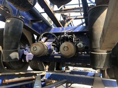 2004 Dennison Triaxle Sliding Skeletal Trailer - 9