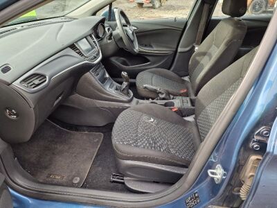 2017 Vauxhall Astra CDTI 5 Door Car - 9