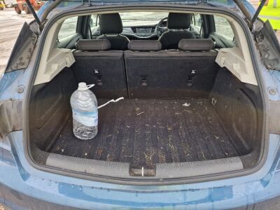 2017 Vauxhall Astra CDTI 5 Door Car - 11