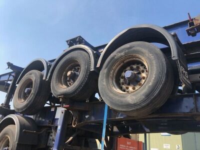 2004 Dennison Triaxle Sliding Skeletal Trailer - 13