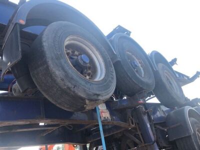 2004 Dennison Triaxle Sliding Skeletal Trailer - 14