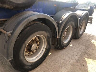 2004 Dennison Triaxle Sliding Skeletal Trailer - 18