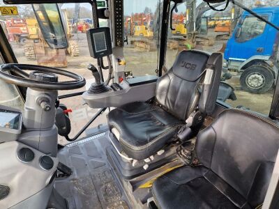2019 JCB 4220 Fastrac - 15