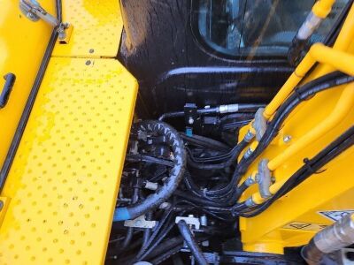 2018 JCB JS131LC Plus Excavator - 14